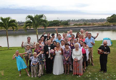 Family photo session before the Maui wedding at Puunoa estate in West Maui.