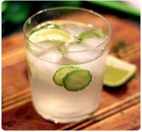 Cucumber gin cooler maui wedding cocktail ideas image.