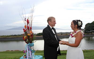 Wedding photos of a recent wedding at the Puunoa private estate wedding house in West Maui.