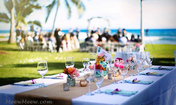 A wedding reception table setting at the Olowalu Plantation House on Maui